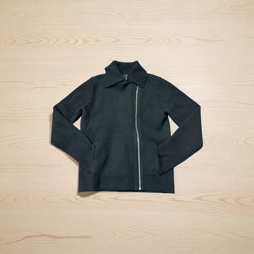 🍀🍂Ann Taylor Charcoal Zip-Up Cardigan